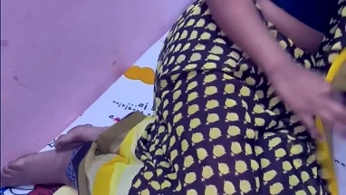 bhojpuri hot actress in saree